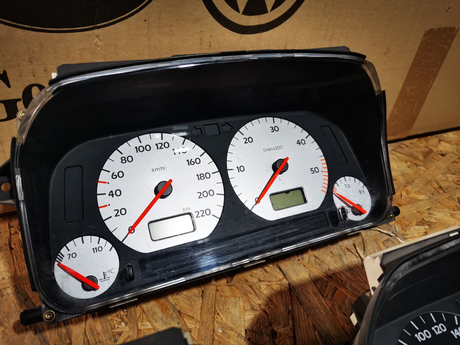 Ceasuri de bord Volkswagen Golf 3 benzina