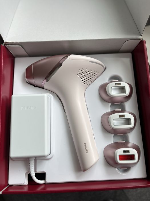 Фотоепилатор Philips  Lumea 9900 BRI977/00 Lumea