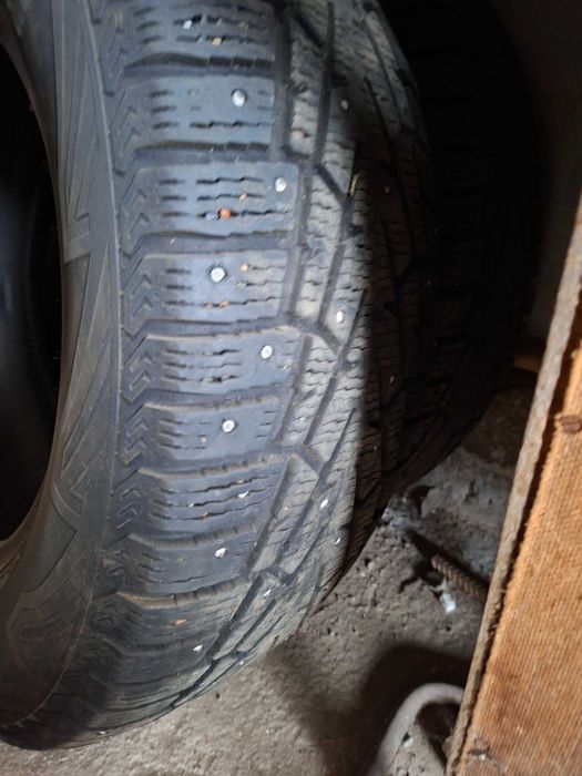 Продам зимние шины R17, 265/65