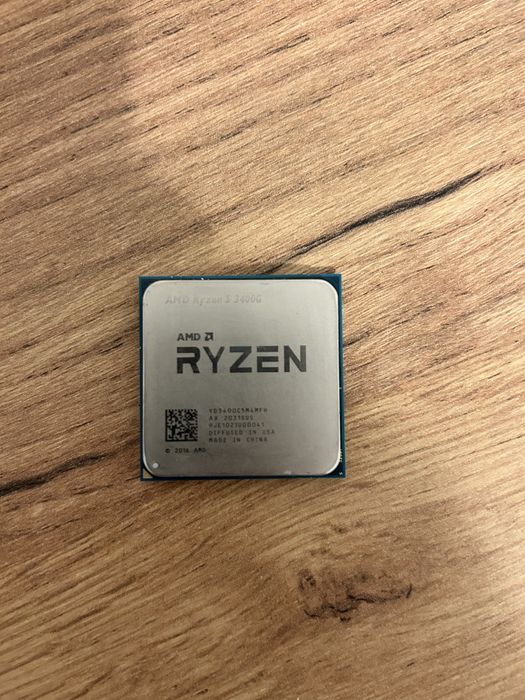 Vand Procesor Ryzen 3 3400 G