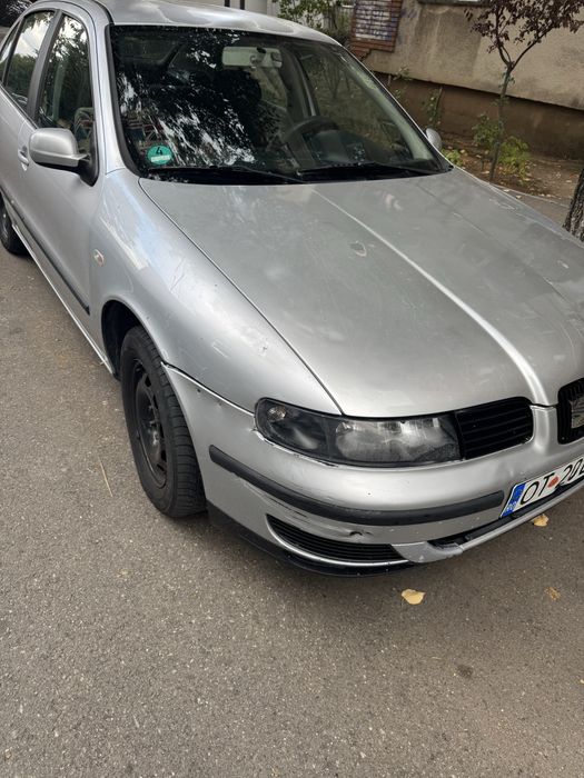 Seat leon………………,