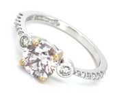 Inel 18k cu diamante naturale si un diamant lab grown 1,25ct