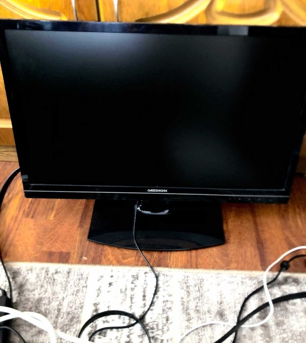 PC— i3-4130 8GB RAM (HyperX + Kingston) •SSD Kingston  plus Monitor 23