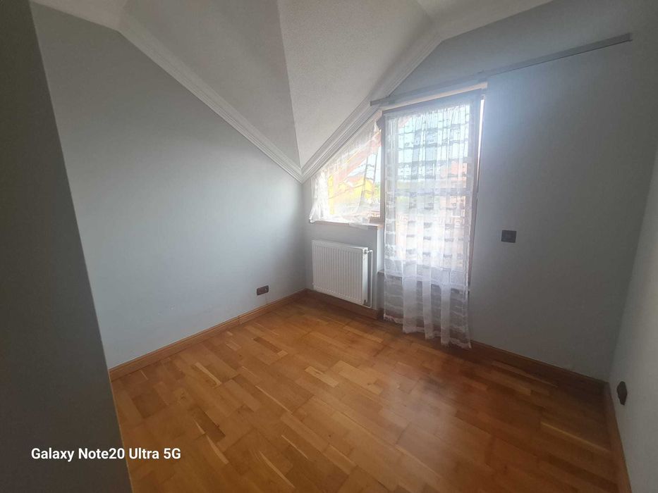Vând Casă locuit duplex nemobilata imediat ocupabila zona Lucian Blaga