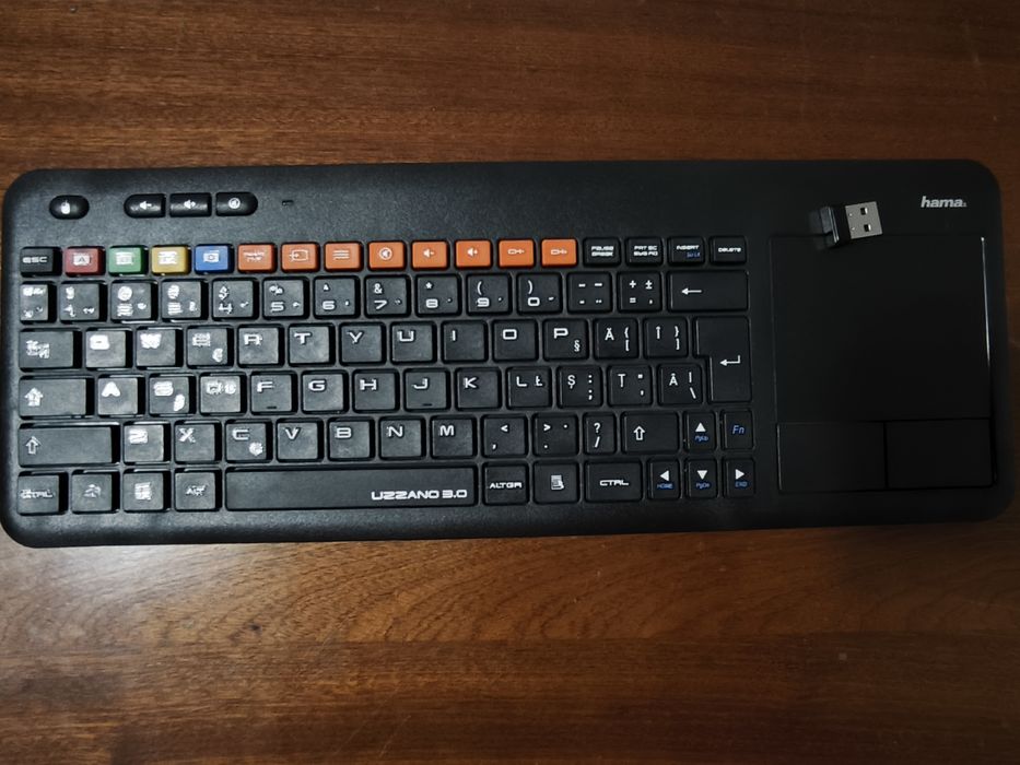 Tastatura wireless cu touchpad Hama uzzano 3.0