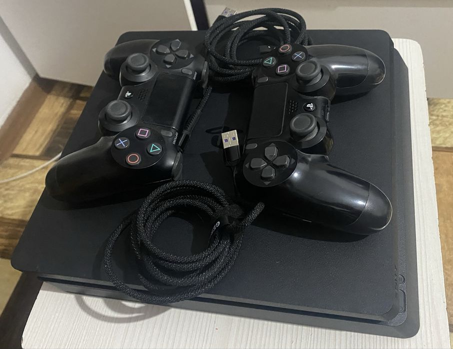 PS4 2 Джойстика + игры