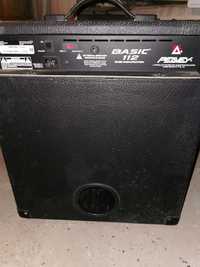 Vând amplificator bass Peavey Basic 112