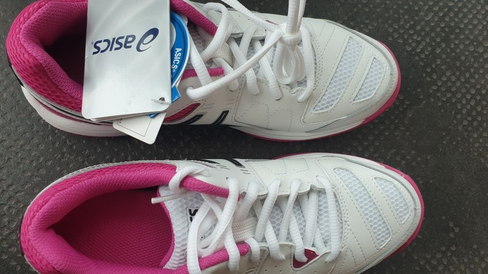 Чисто нови дамски маратонки Asics gel qualifier, номер 37,5