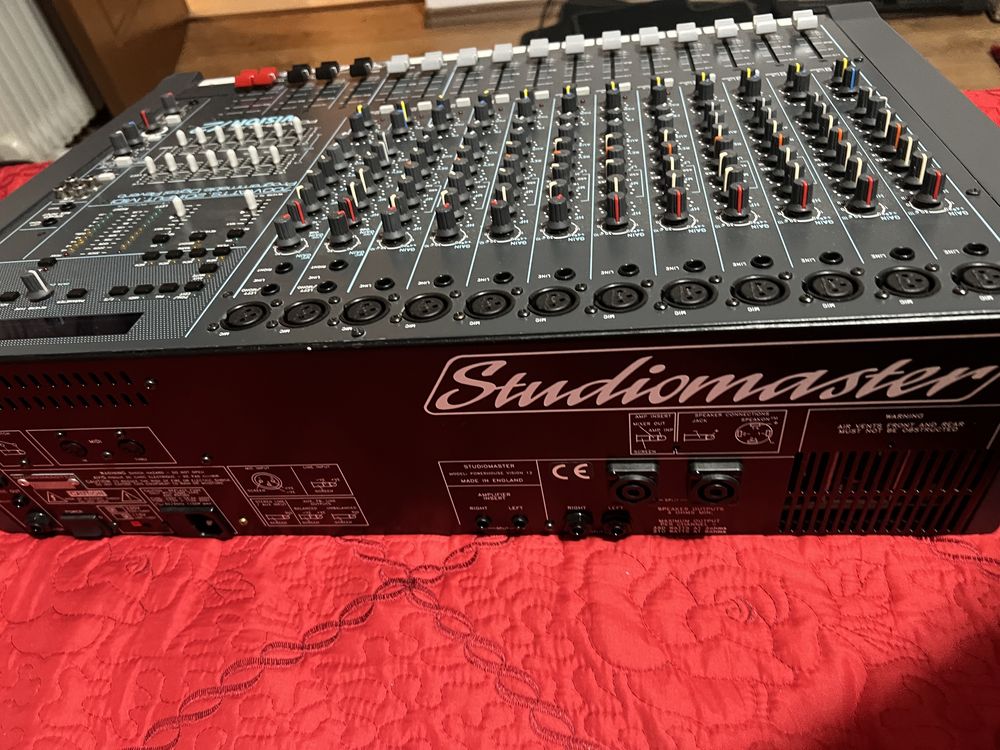 STUDIOMASTER VISION 12 (mixer 2x350w) gen dynacord