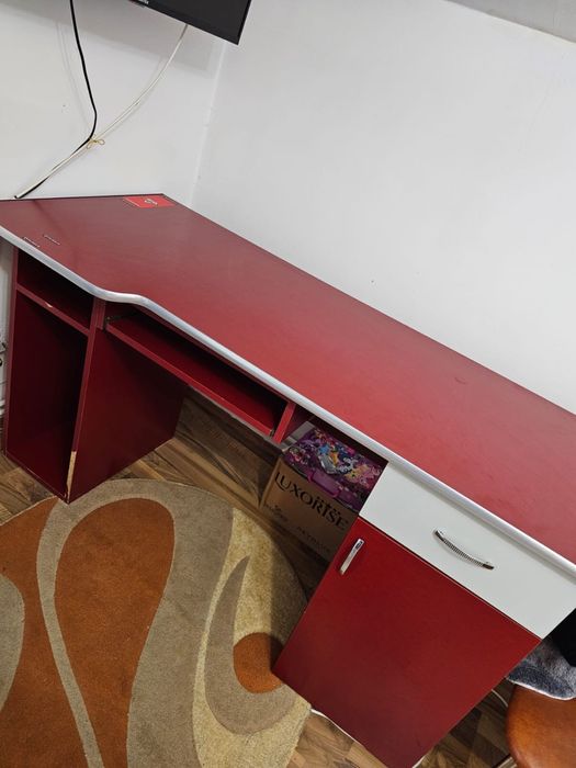 Vand Birou cu dulap pe perete