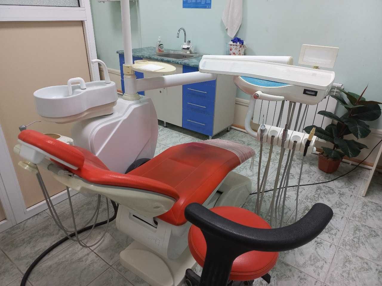 Продаётся стоматологическая установка б/у в хорошем состоянии.
