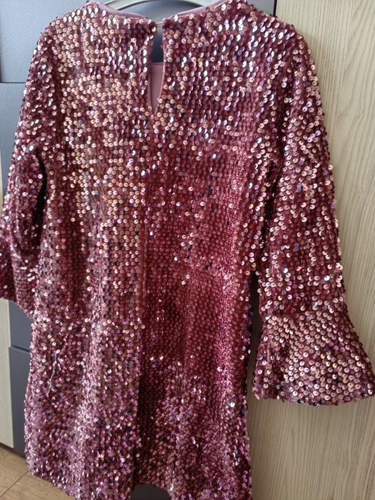 Рокля Contrast, 134 см.