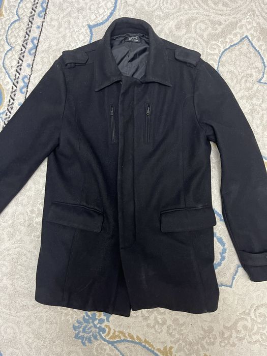 Черное мужское полупальто