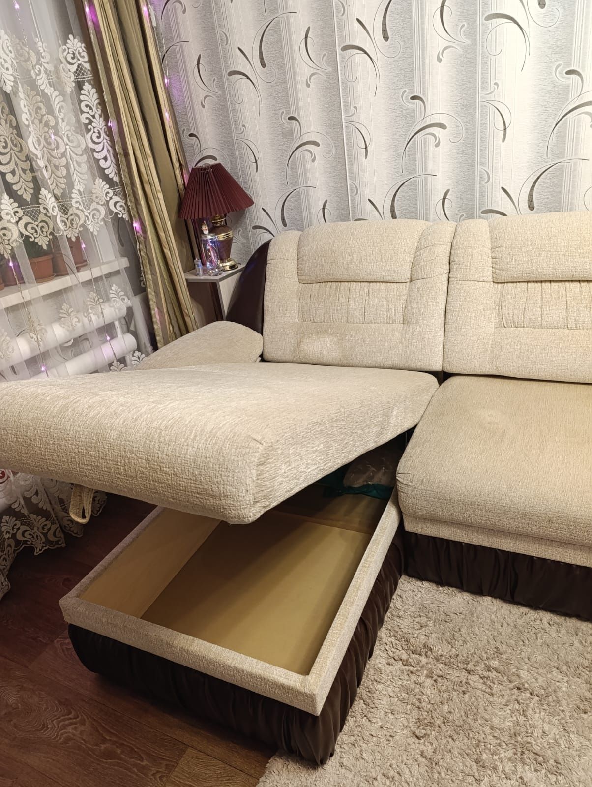 Продам диван в хорошем состоянии