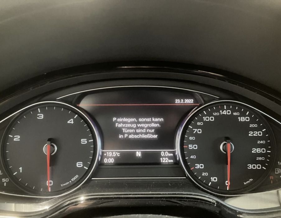 Audi A8 3.0 TDI на части