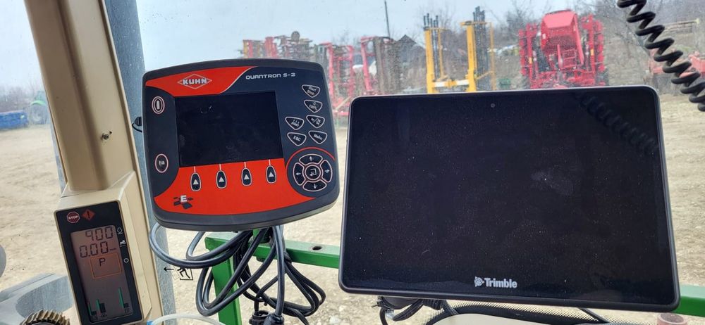 Kuhn Striger 8 randuri strip till benzi