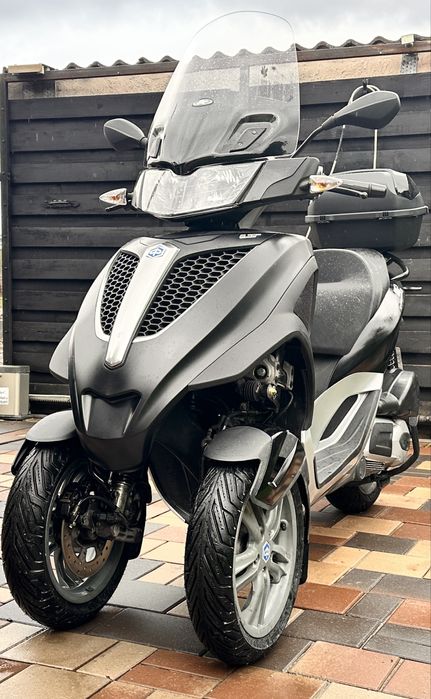 Piaggio mp3, 300cc, scuter 3 roti, scuter piaggio, conduci cu B
