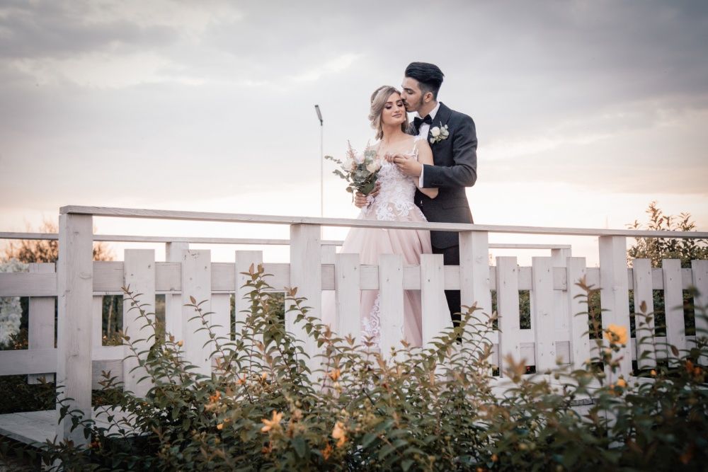 Servicii foto-video, cameraman, fotograf, nunta, botez, album, pret