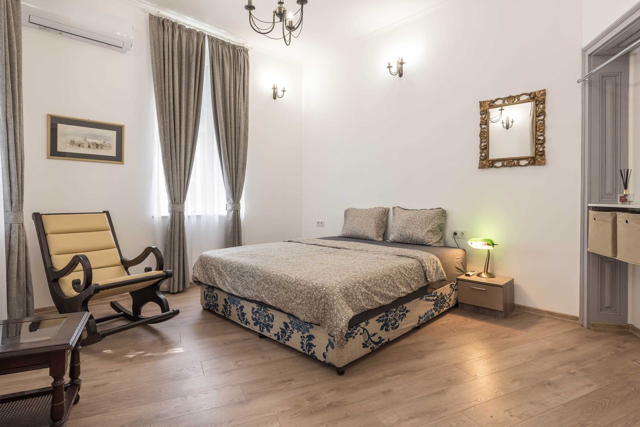 Продава се Многостаен апартамент в Варна, Гръцка махала - 150 кв.м за 3034 €/кв.м - Снимка #12