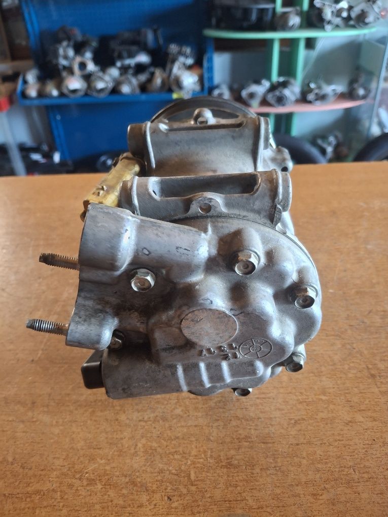Compresor aer condiționat Citroen C5 Peugeot 407 2.0 Hdi