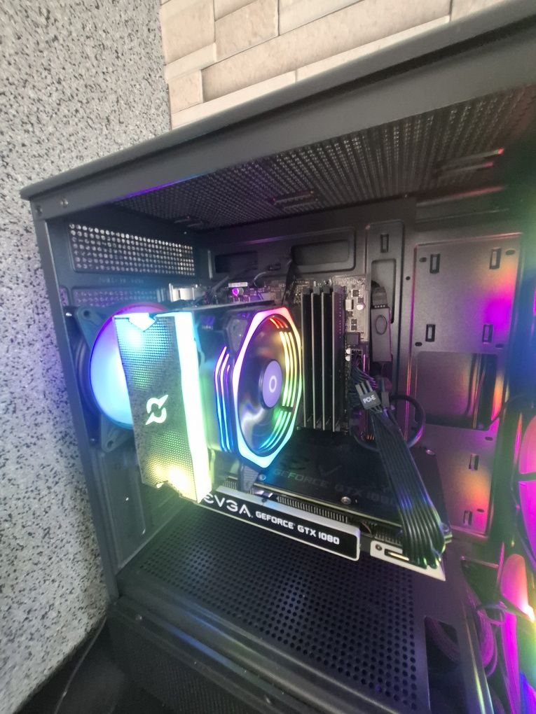 Vând Pc gaming 2000lei!!!