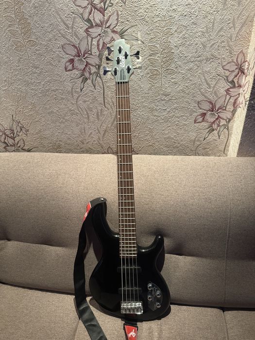 Бас Гитара Cort action bass 5