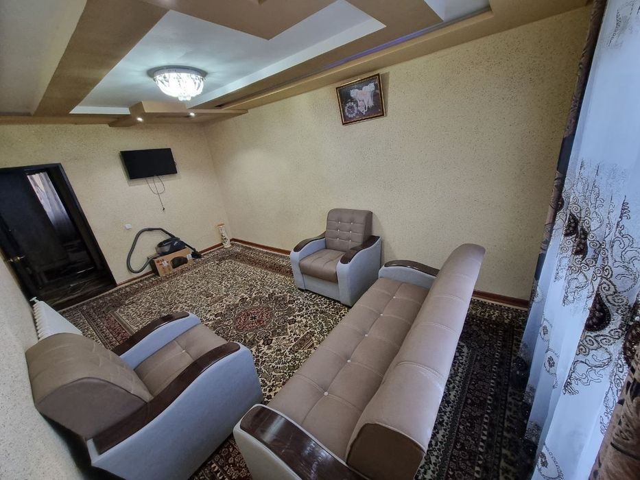 Maftuna Bar yonida 3 xonali uy ijaraga beriladi