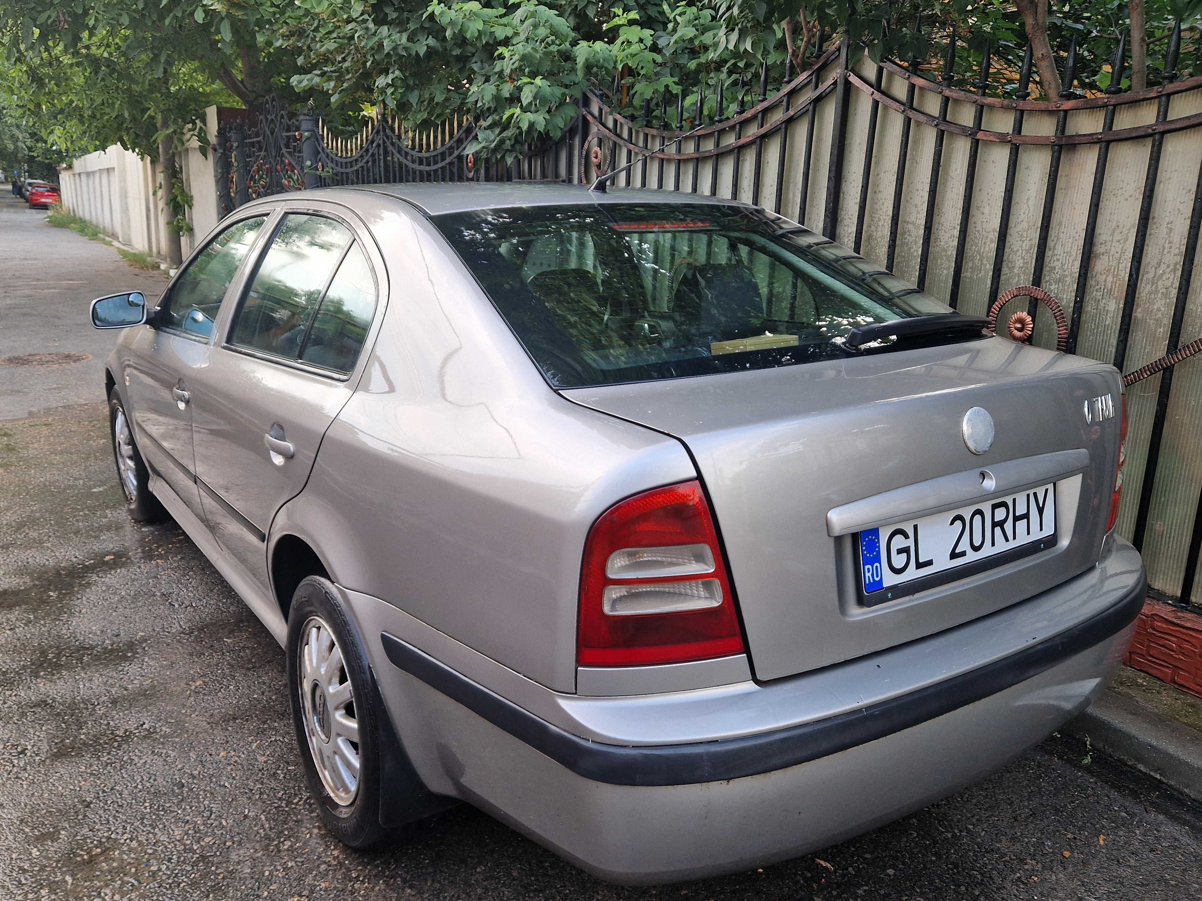 skoda octavia tour 2008 diesel cutie manuala 250000 km