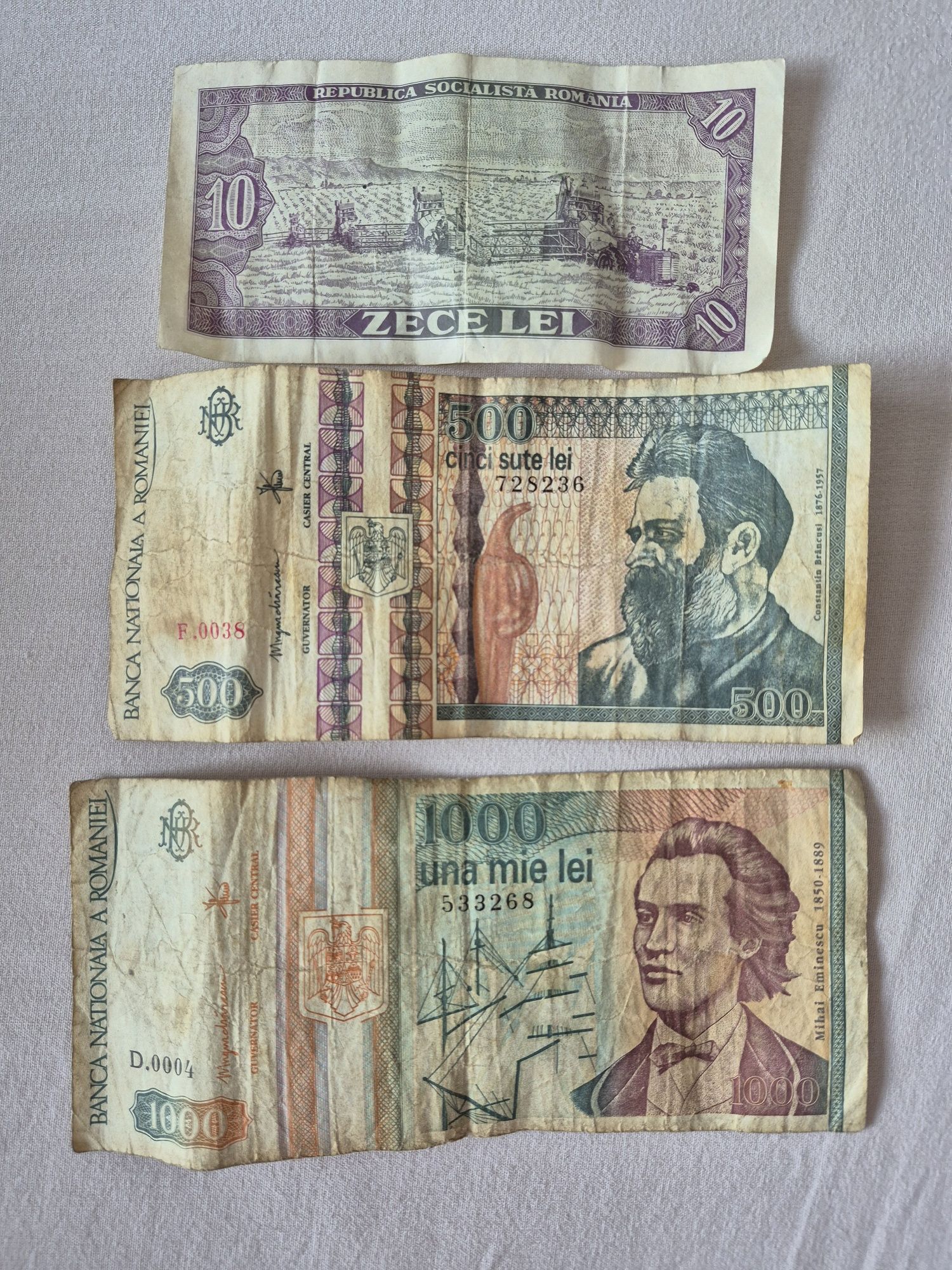 Vând monede și bancnote vechi