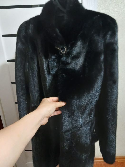 Продам норковую шубу