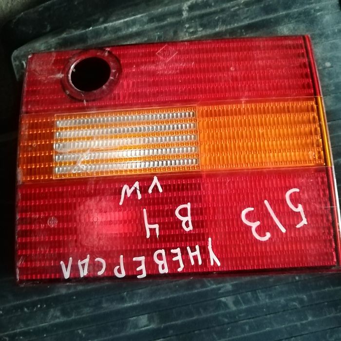 Продам задний фонарь на WV пассат улыбка(универсал)