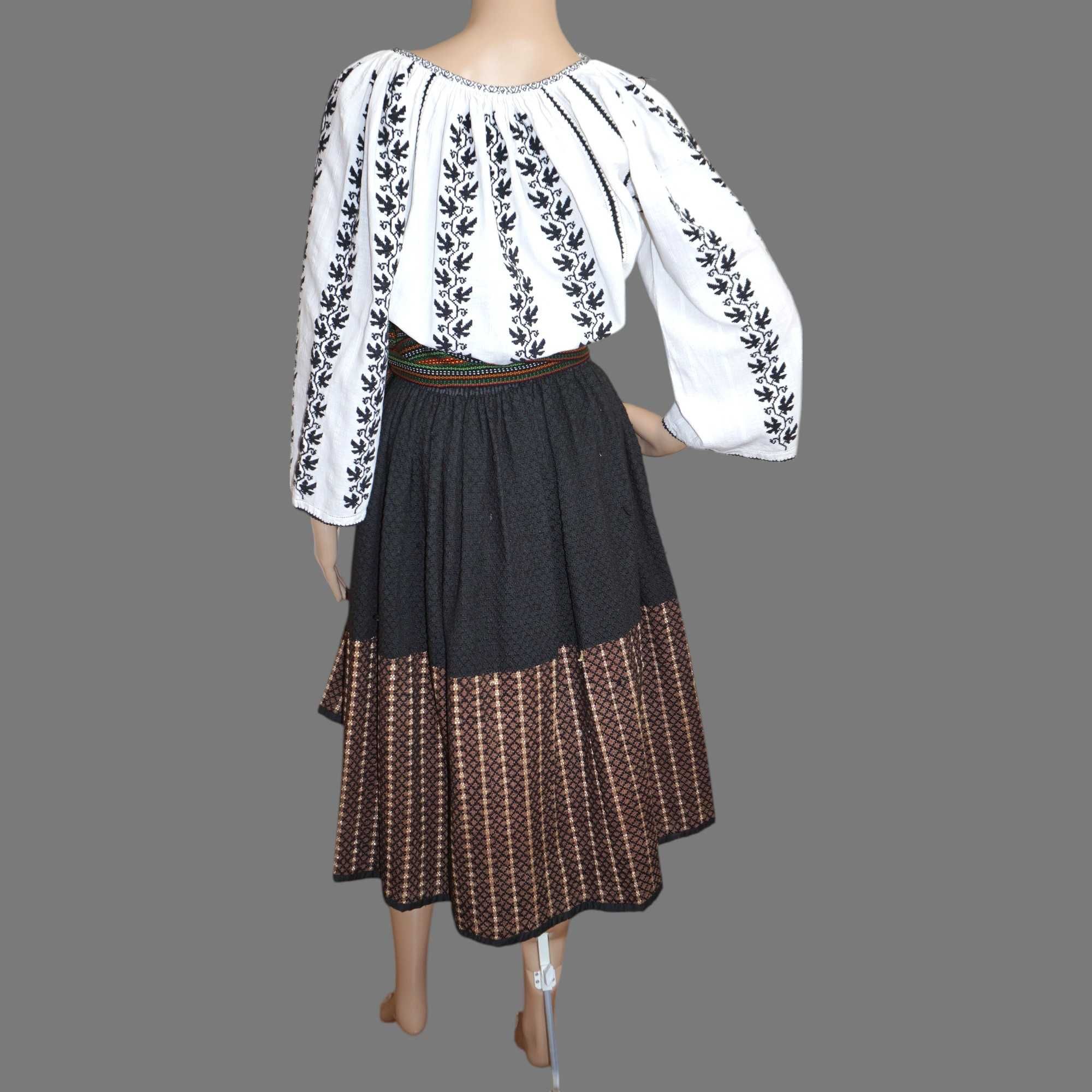 Costum popular vechi cu valnic, port popular oltenesc 36-38