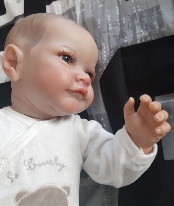 Păpușă  nou născut reînviat  53 cm