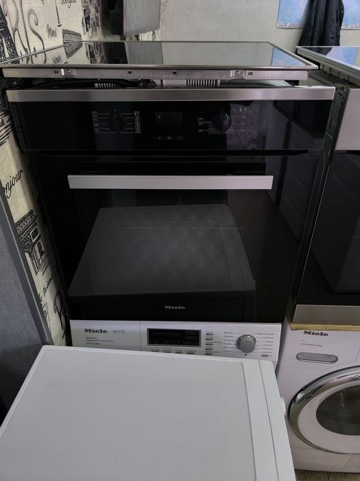 Фурна  Miele H2661-1B  - 76литра. 10 функции с вентилатор.