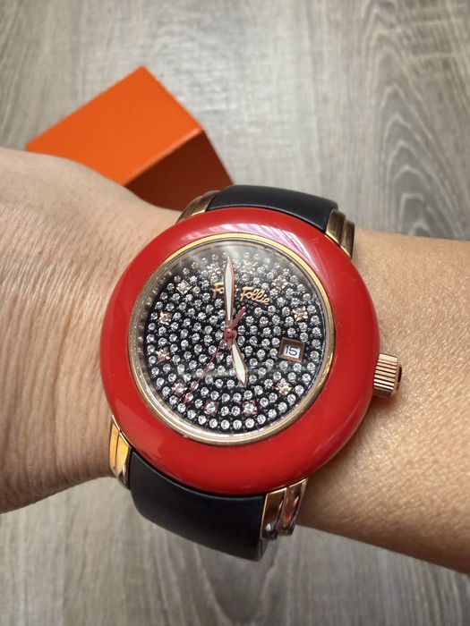 Дамски часовник folli follie