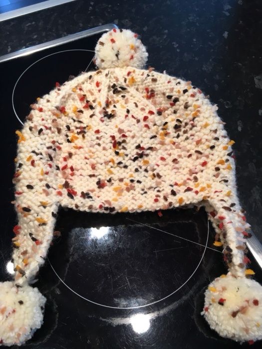 Шапки/шал яка ,ръчно изплетени!