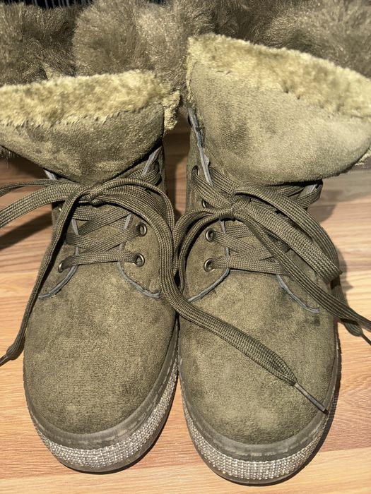 Продаю зимнюю обувь.Натуральная замша.