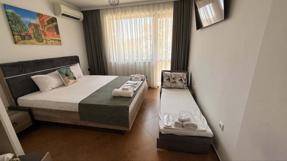 Двустаен обзаведен в центъра