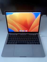 MacBook pro 13 2017г. 256 gb Touch Bar