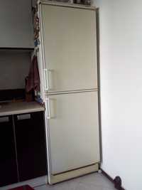 Хладилник 2 компресора  с фризер Vestfrost  330
