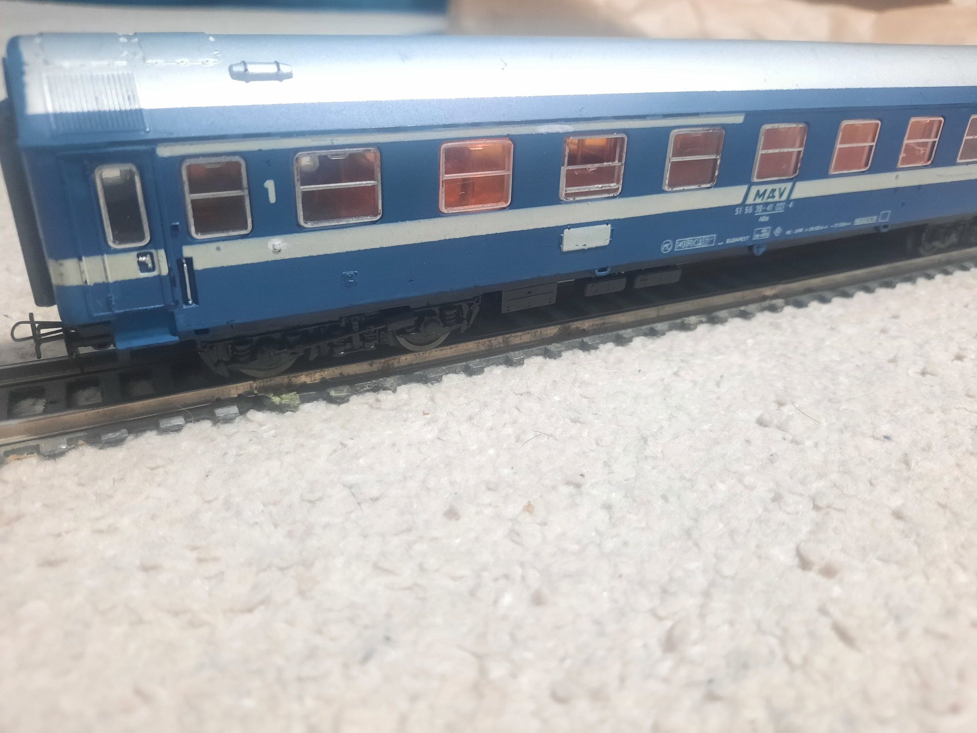 Raritate vagon calatori iluminat MAV 51 55 021 4 406/407Corona 366/367