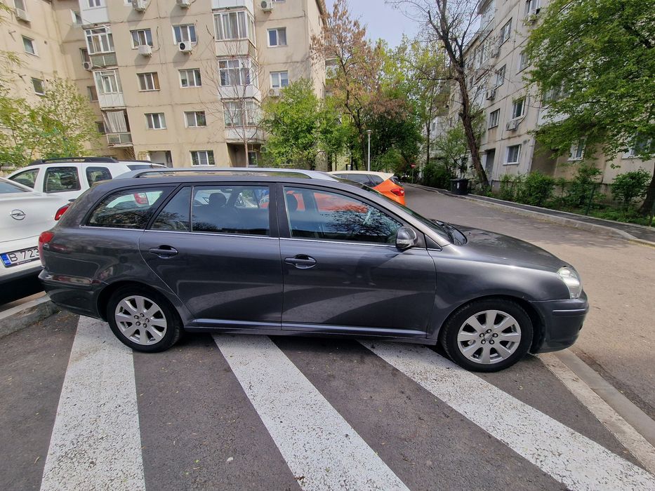 Toyota Avensis II