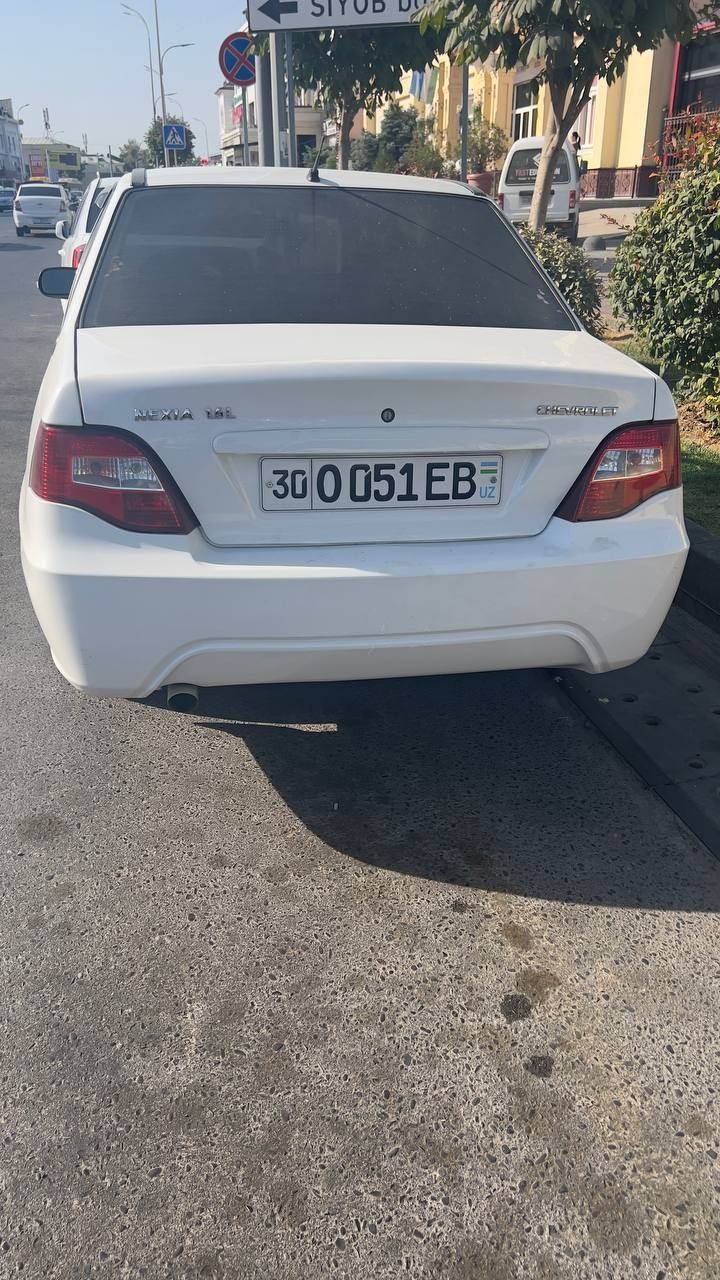 Nexia 2 ideal sotiladi