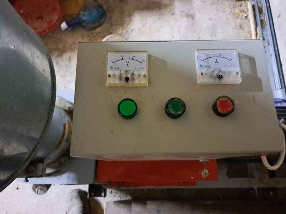 Vând granulator pt furaje.