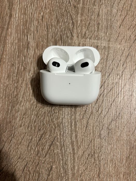 Apple Airpods generația 3