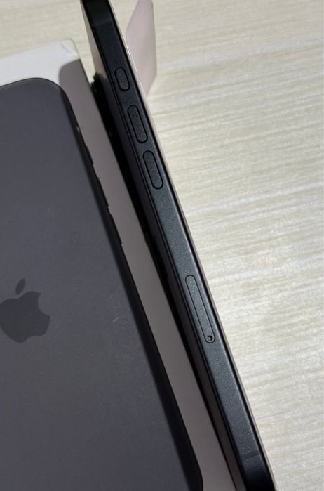 iPhone 16 / ca NOU / 100% Bateria / Accept Schimburi / Garantie