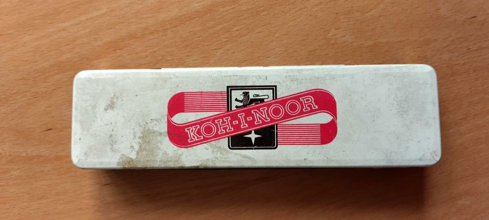 Стара метална кутия за моливи KOH-I-NOOR