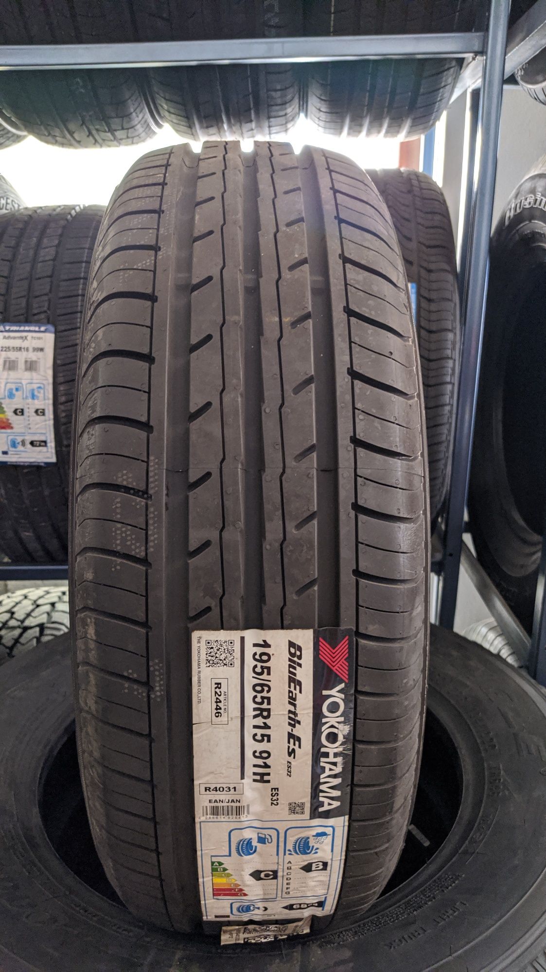 195/65R15 Yokohama ES32