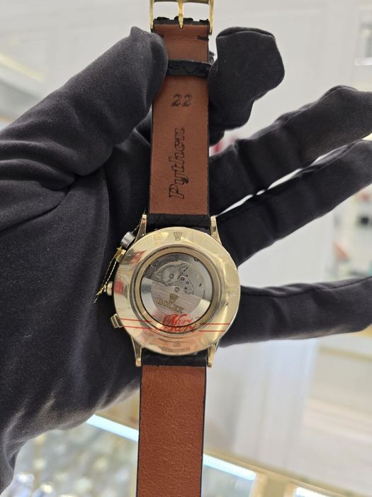 Модные и яркие Rolex в зелёном циферблате и большим диаметров