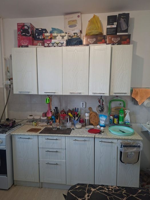 Продаётся кухонный гарнитур б/у почти новый
